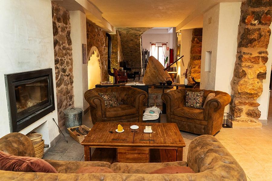 Masia De Matuta Vall de Almonacid ภายนอก รูปภาพ